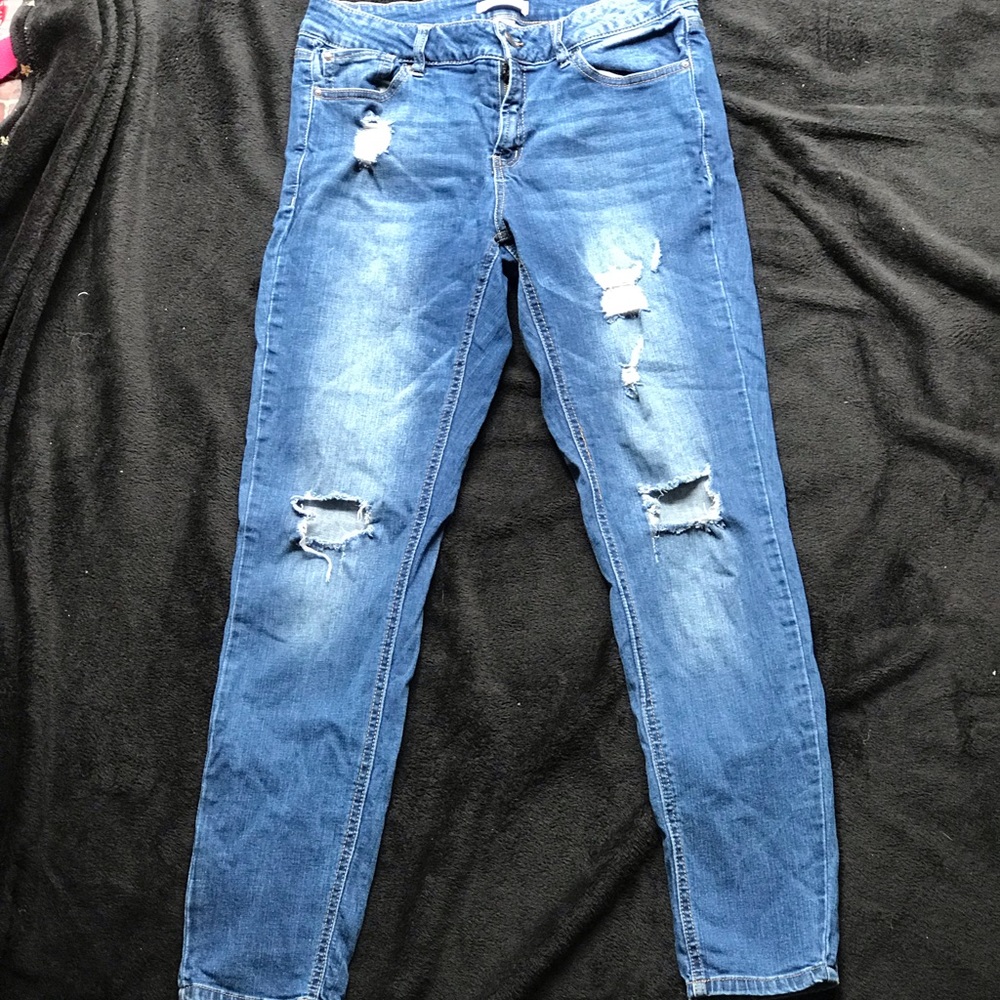 Boyfriend blue jeans with distress